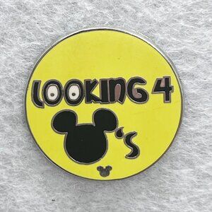 🔮 5/$25 Disney Pin Trading Looking‎ 4 Mickeys Pin